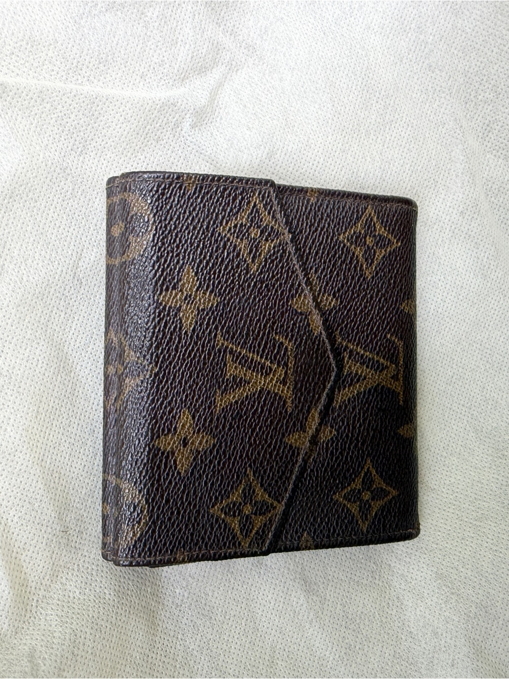 Louis Vuitton Monogram Elise Tri Fold Wallet